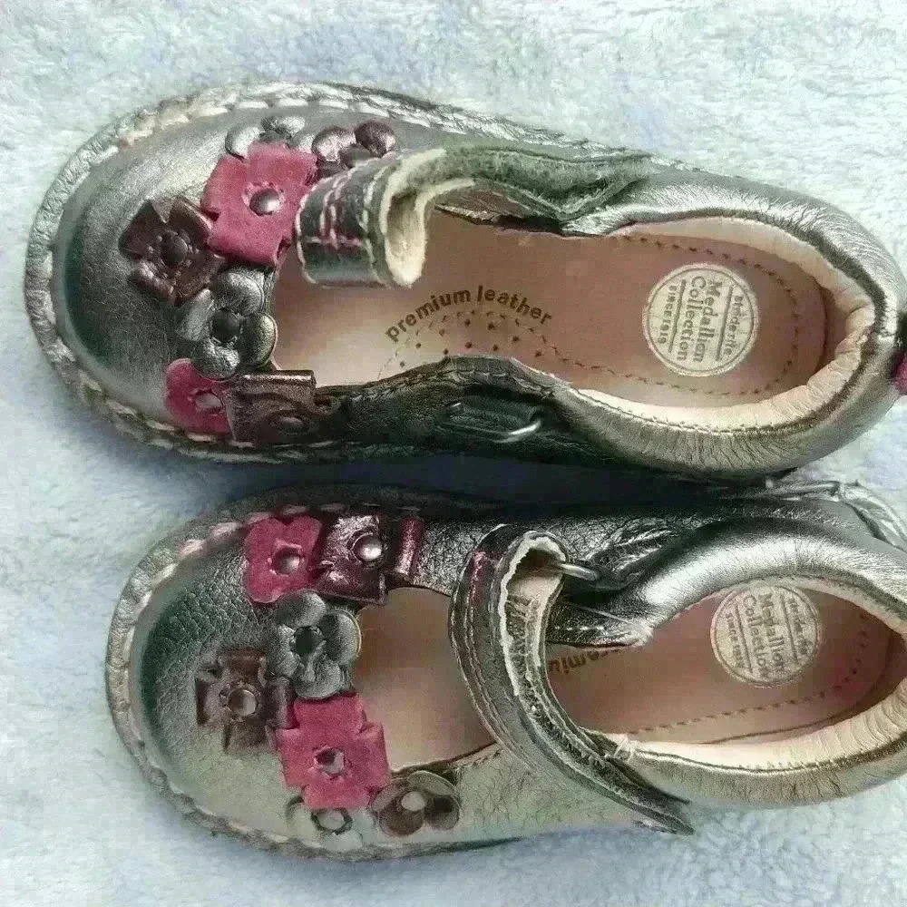 Stride rite medallion collection shoes sz 5.5 - Picture 4 of 8